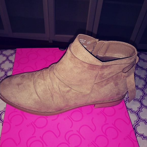 Booties - Picture 2 of 8